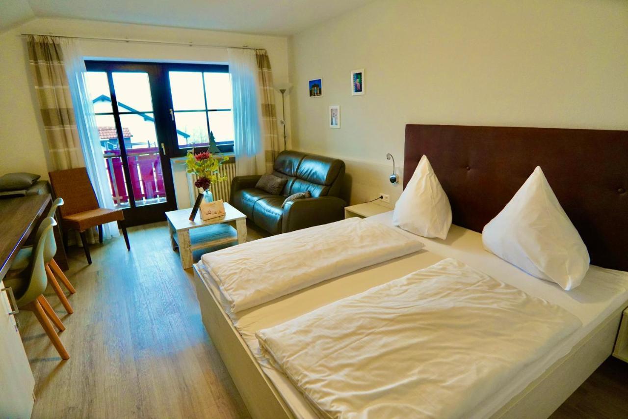 באד גריסבאך Hallelujah - Wunderschoenes Und Gepflegtes Apartment Mit Bademantelgang Zur Therme מראה חיצוני תמונה